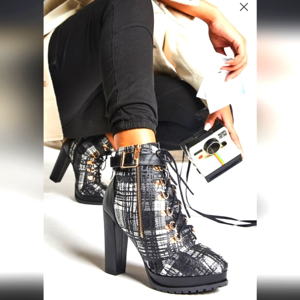 School Girl High Block Heel Booties size 7